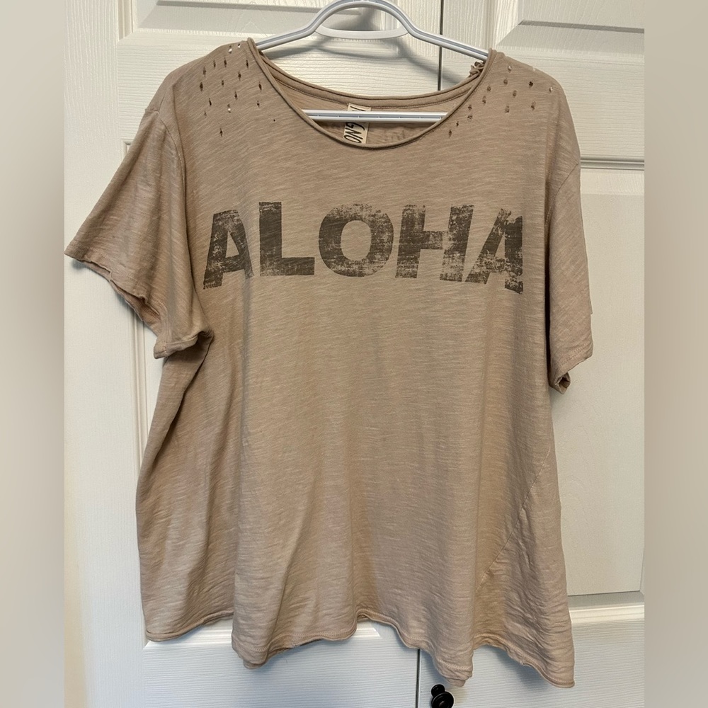 Magnolia Pearl Aloha tee